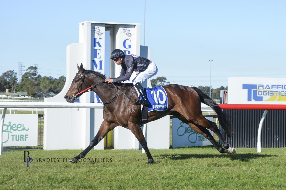 GIRLS WEEKEND PROVIDES HER OWNERS WITH A HUGE WEEKEND !