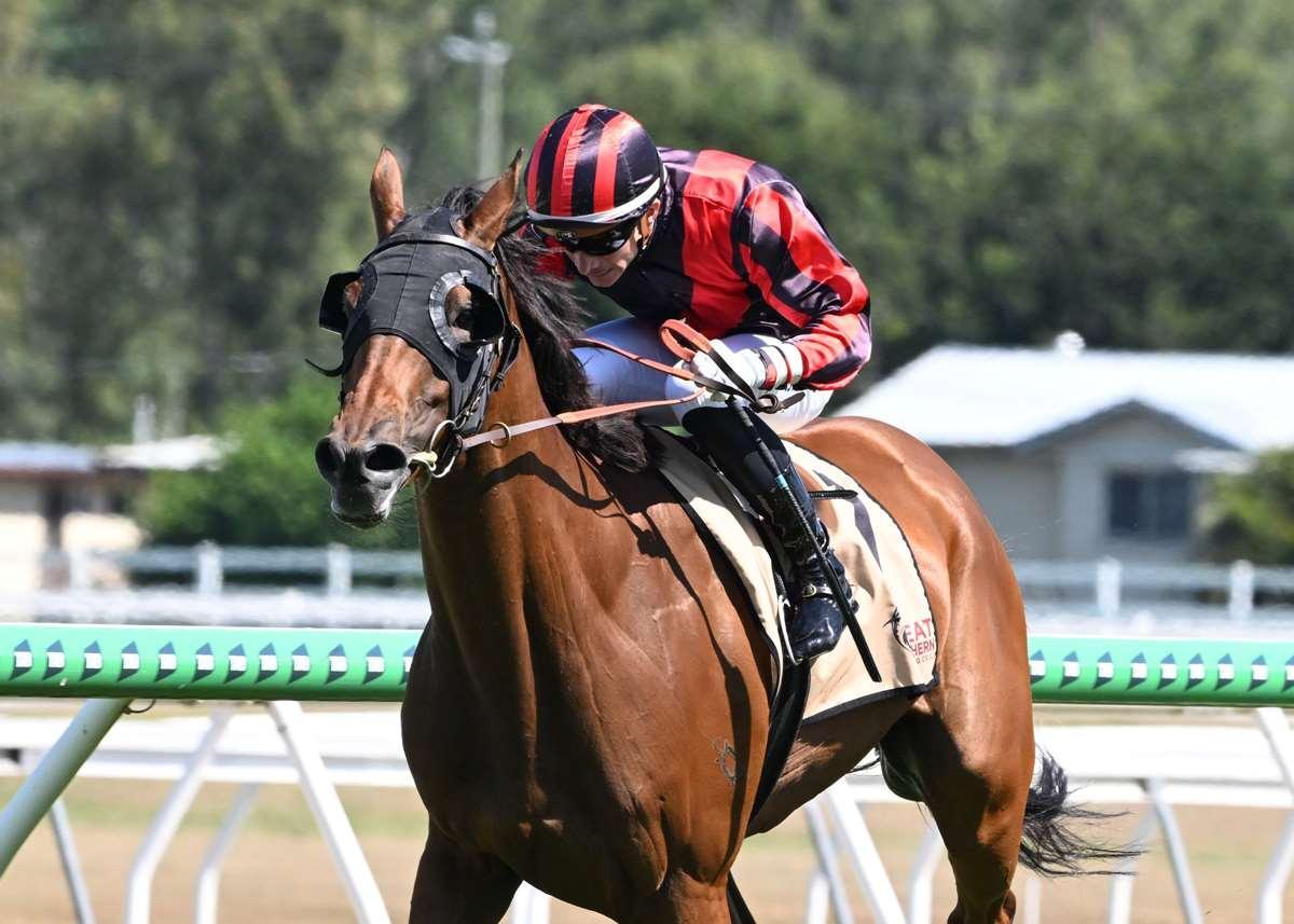 MARE STUNS HER RIVALS AT IPSWICH