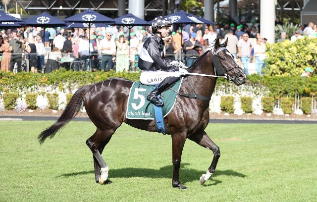 YOSHI wins the Provincial Sprinters Final